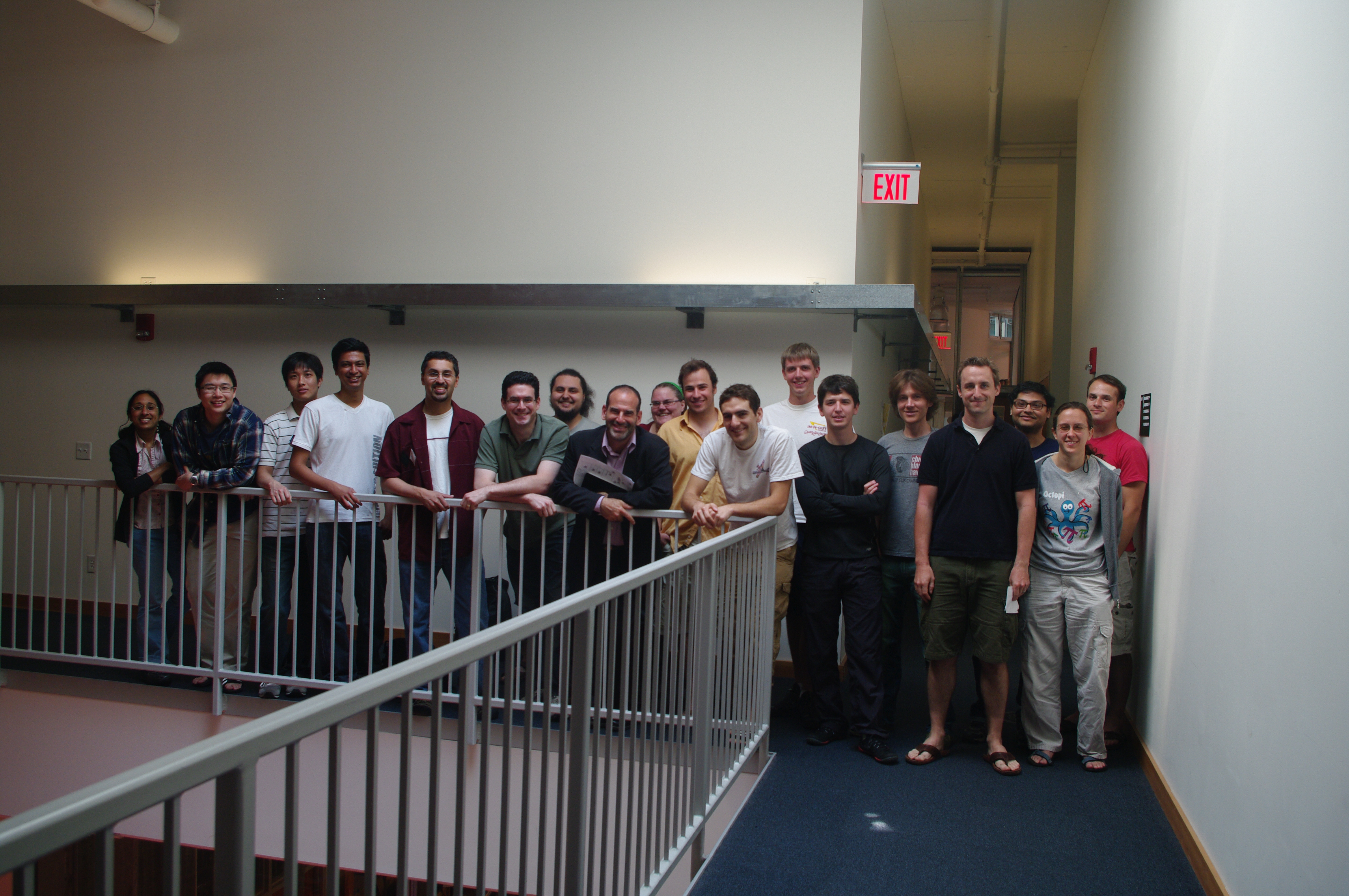 Group Photo of Stata-33x denizens as of May 2011